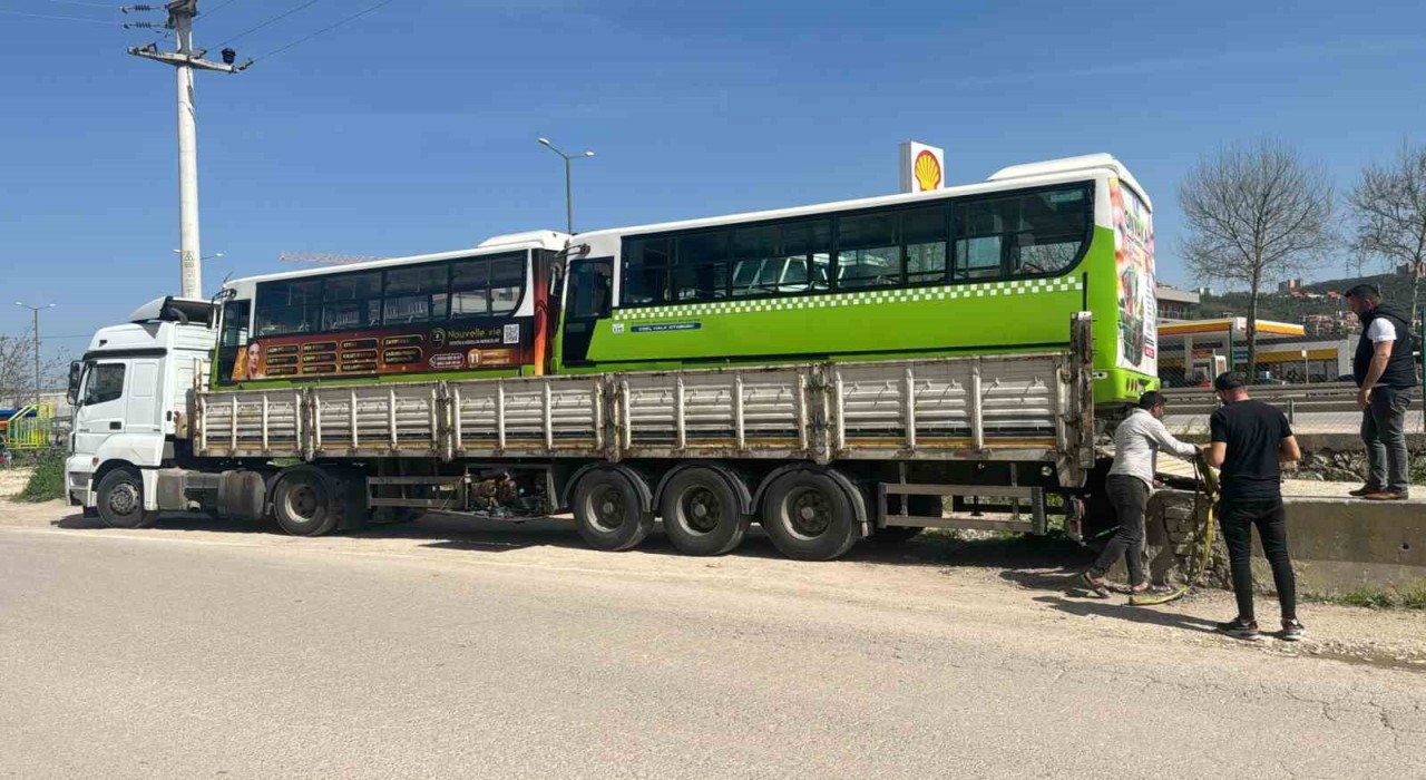 Kocaelinin halk otobüsü Şamda: Kocaeliden Şama sefer başlattık