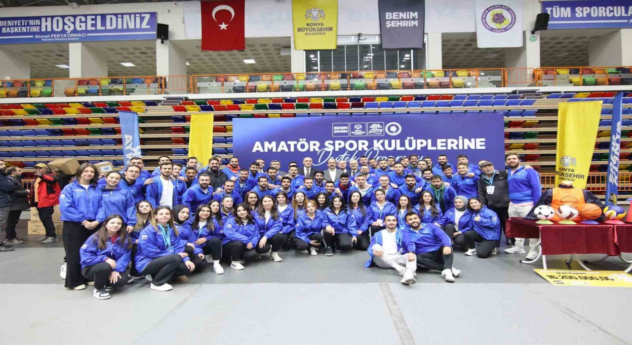 Konya Büyükşehirden amatör spor kulüplerine 16 milyon liralık malzeme desteği