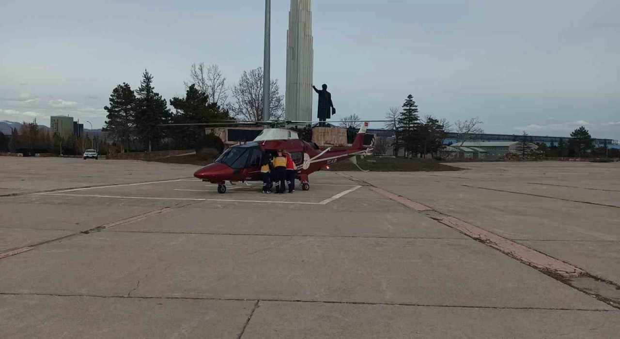 Konyada hava ambulansı kalp krizi geçiren hasta için havalandı