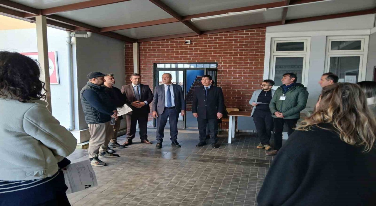 Köyceğizde öğretmenler yurt dışı için sınava girdi