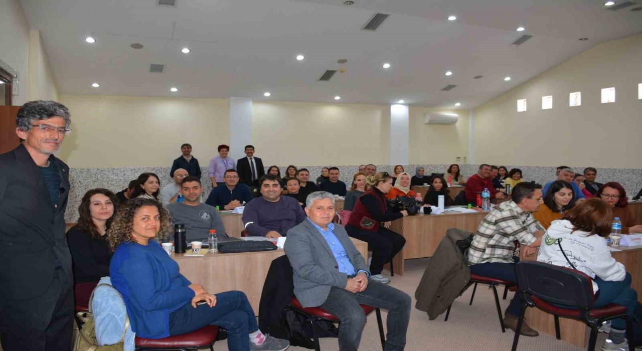 Köyceğizde öğretmenlere eğitim devam ediyor