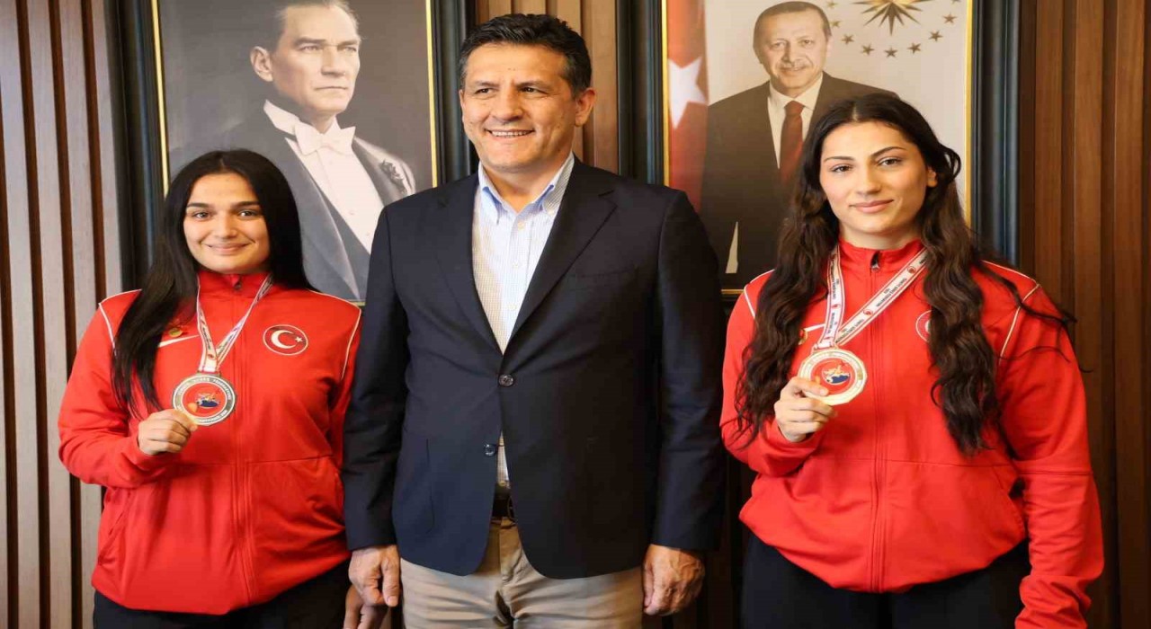 Kozanlı Güreşçilere Başkan Atlı’dan Altın Ödülü