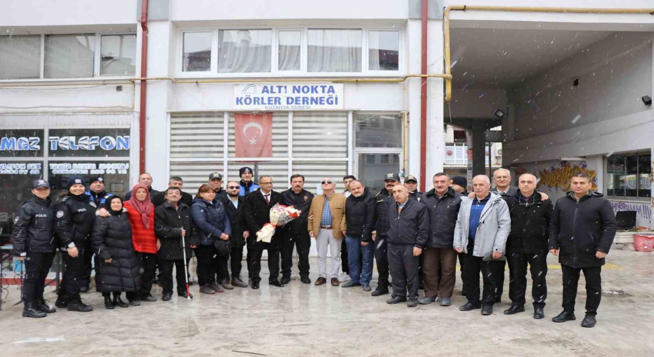 Kütahya İl Emniyet Müdürü Elbirden Altı Nokta Körler Derneği Kütahya Şubesine anlamlı ziyaret