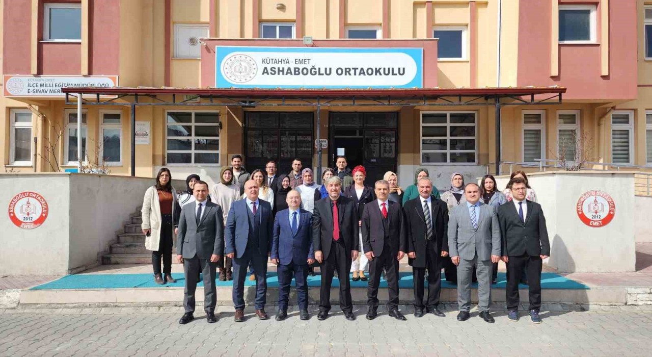 Kütahya İl Milli Eğitim Müdürü Yılmazın Emet temasları