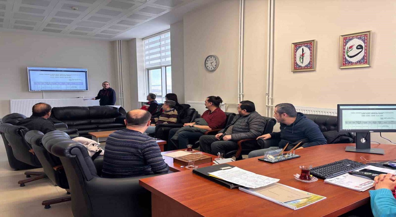 Kütahya İl Tarım Müdürlüğü kooperatiflerin mali müşavirliğini yapan firmaları bilgilendirdi