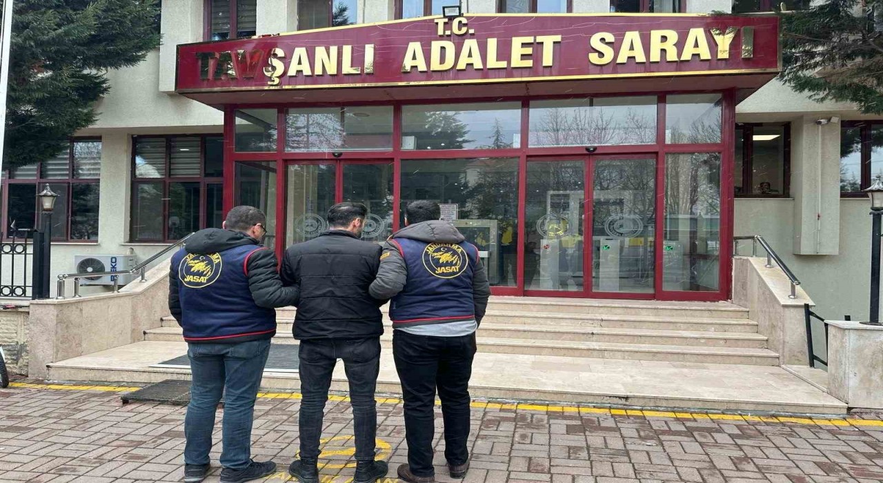 Kütahyada 11 yıl hapis cezası ile aranan şahıs yakalandı