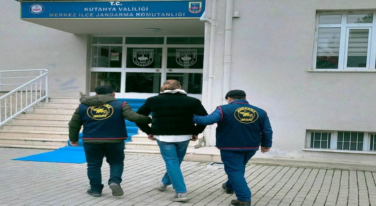 Kütahyada JASATın yakaladığı 103 aranan şahıstan 43ü tutuklandı
