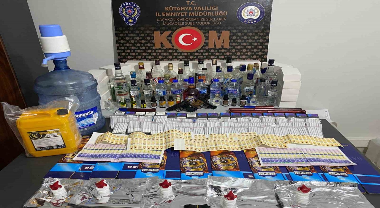 Kütahyada sahte alkol ve sigara operasyonu: 2 kişi tutuklandı