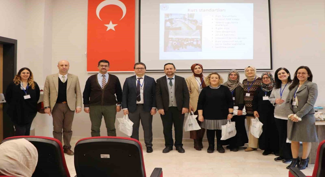 Kütahyada Yenidoğan canlandırma uygulayıcı eğitimi gerçekleştirildi