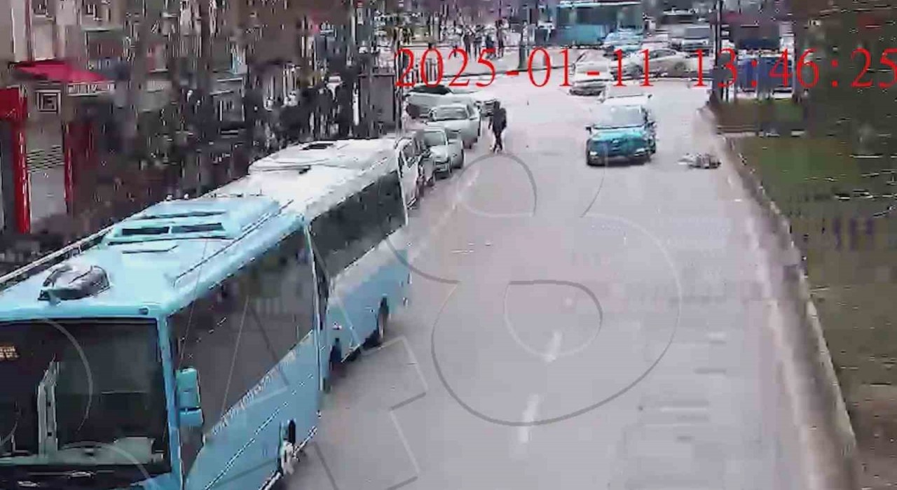 Kütahyadaki trafik kazaları kameralara yansıdı