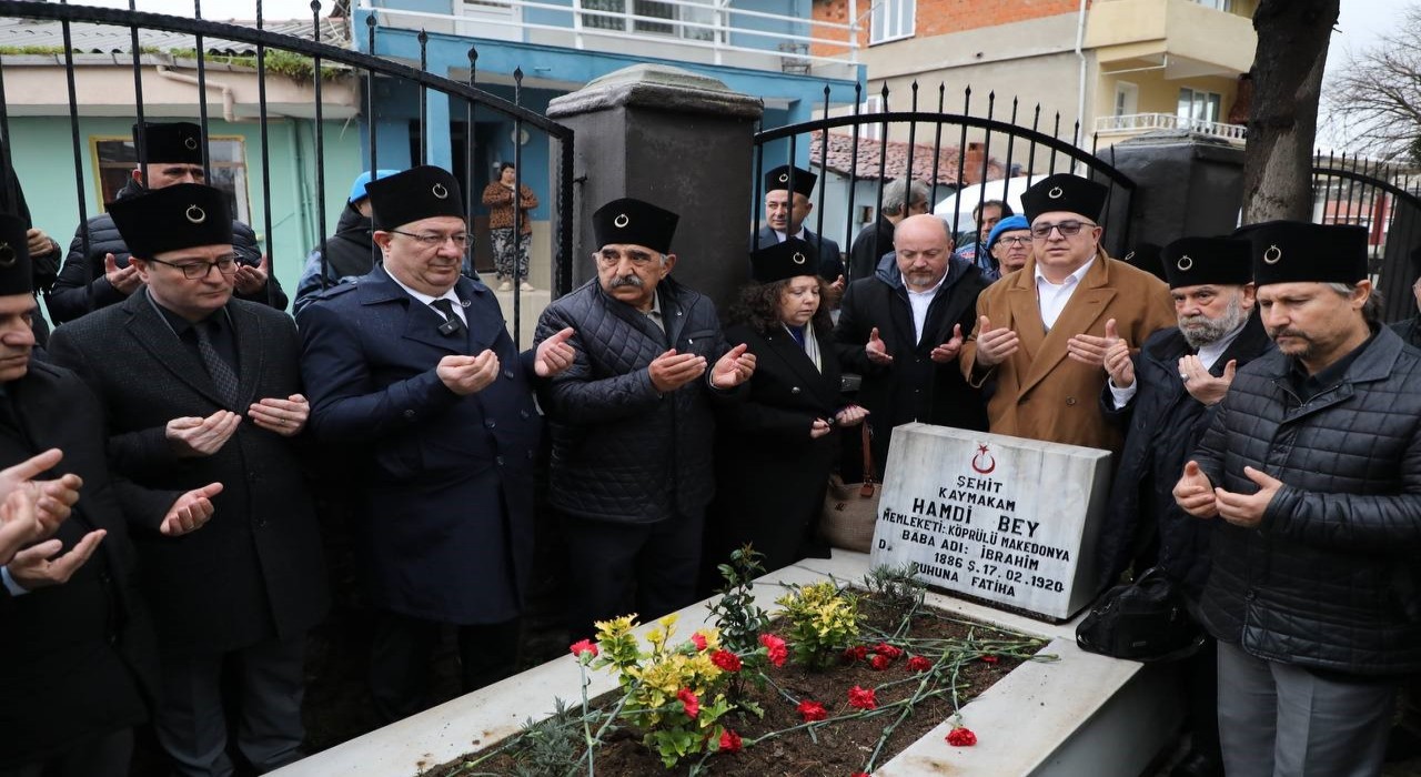 Kuva-yi Milliye kahramanı şehit kaymakam kabri başında anıldı
