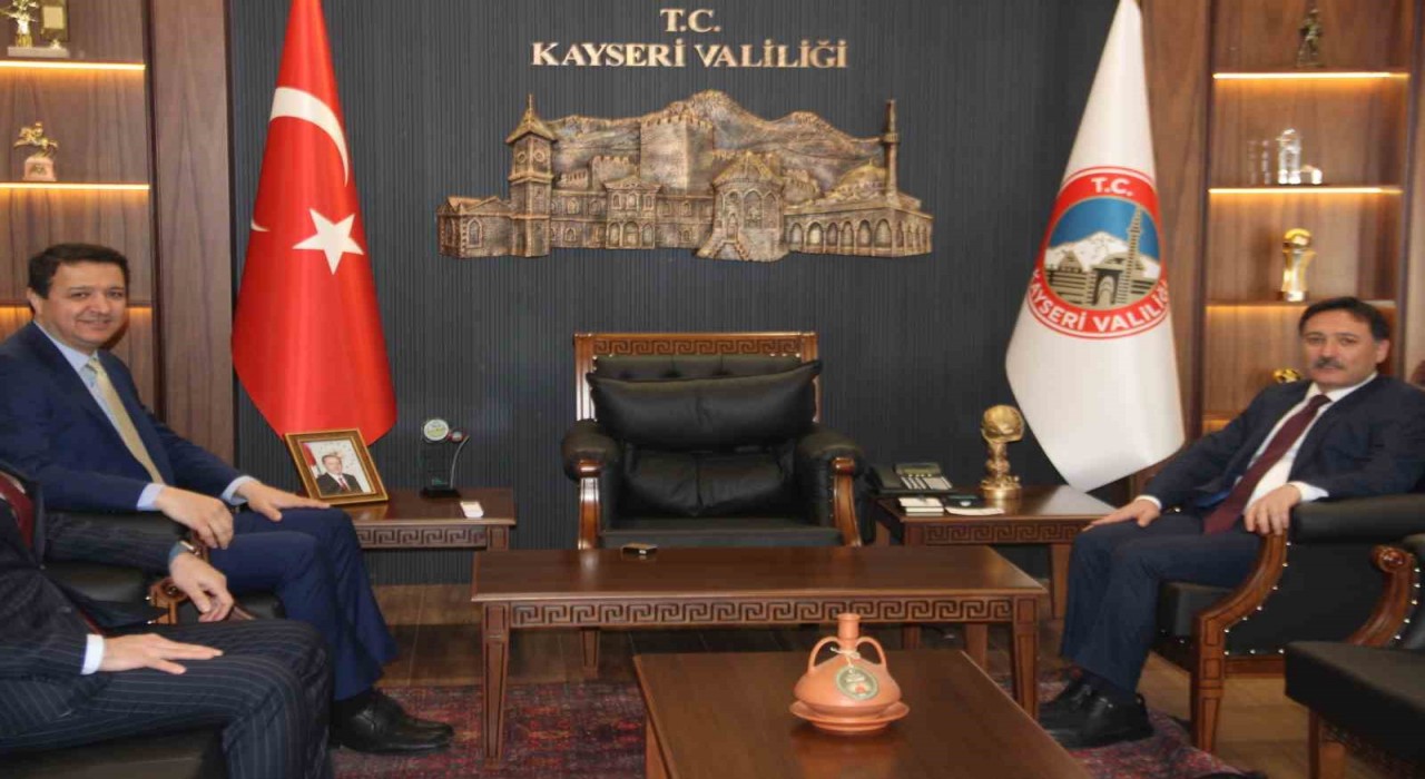 Mahmut Arıkandan Vali Çiçek ve Kayserispora ziyaret