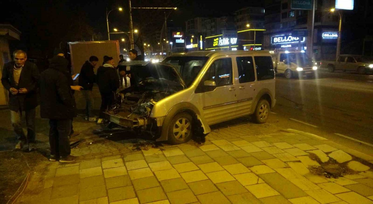 Malatyada zincirleme kazalarda 8 araç birbirine girdi