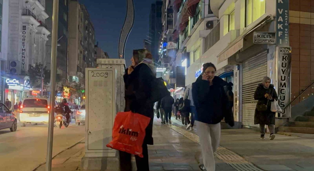 Malatyadaki deprem Elazığda da hissedildi