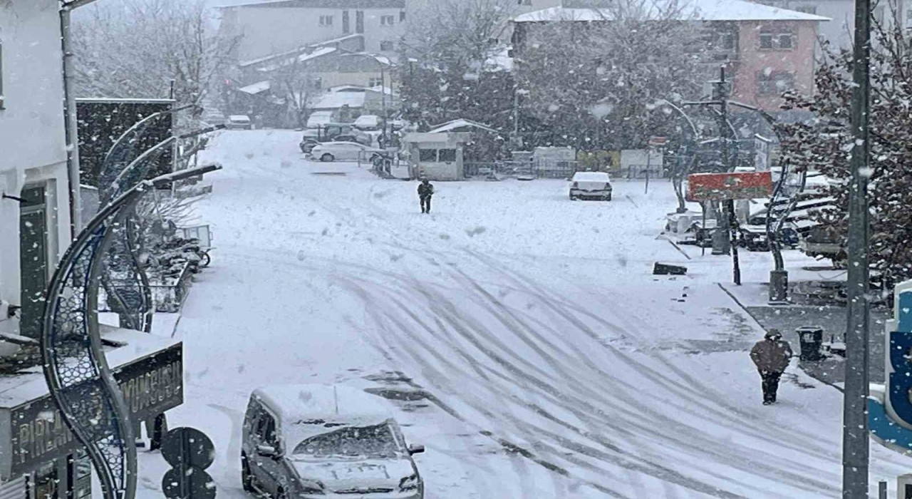 Malazgirtte kar yağışı