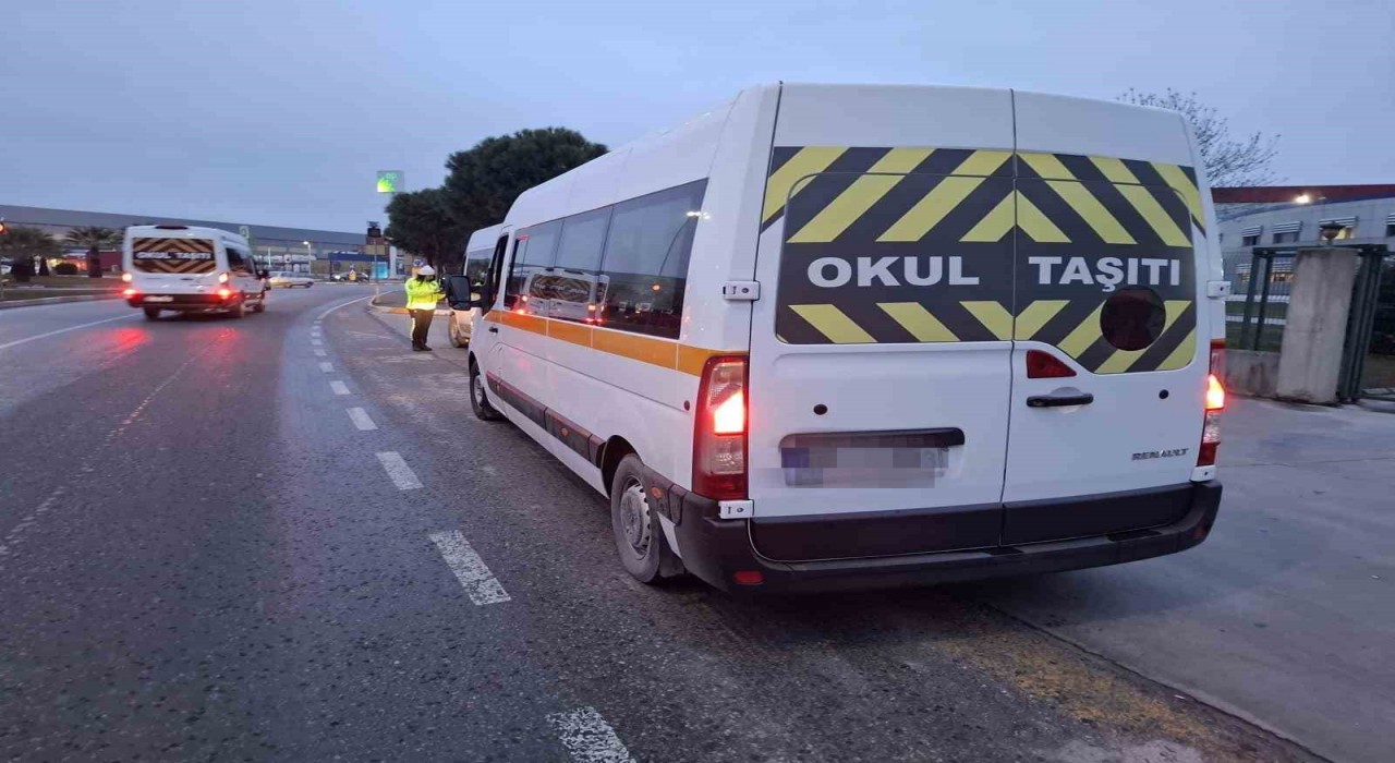 Manisada denetlenen 187 okul servisinden 6sına ceza kesildi
