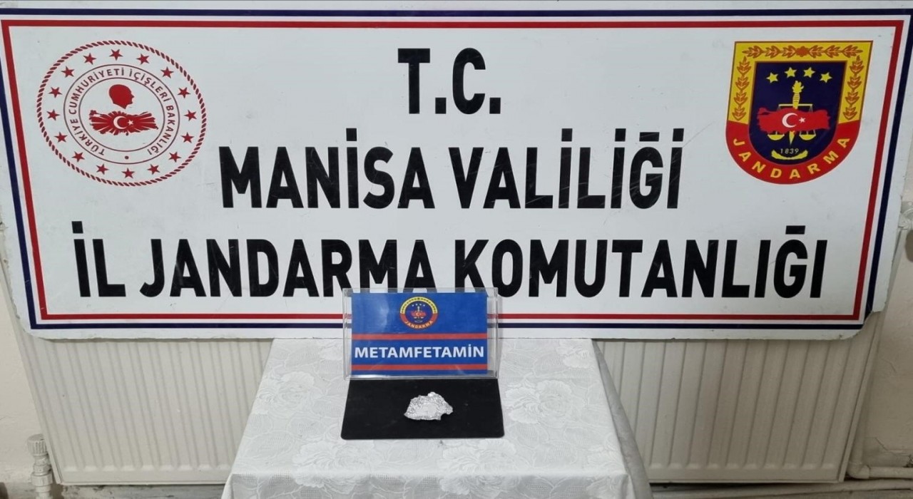 Manisada uyuşturucu satıcılarına jandarma darbesi