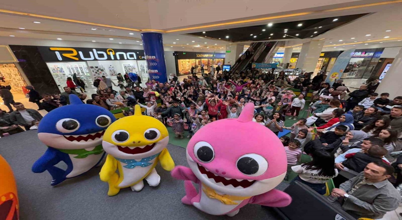Mardian Mallda Baby Shark eğlencesi