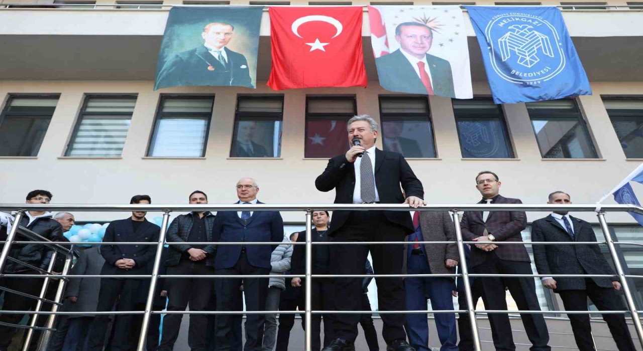 Melikgazi Belediyesi yeni bir Akıl Küpü Kütüphanesinin daha açılışını gerçekleştirdi