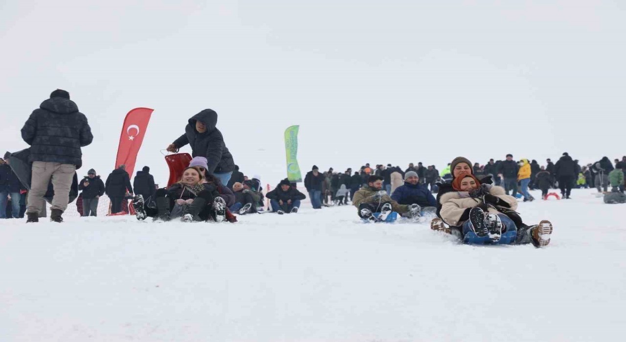 Menderesleri ile ünlü Perşembe Yaylasında kar festivali
