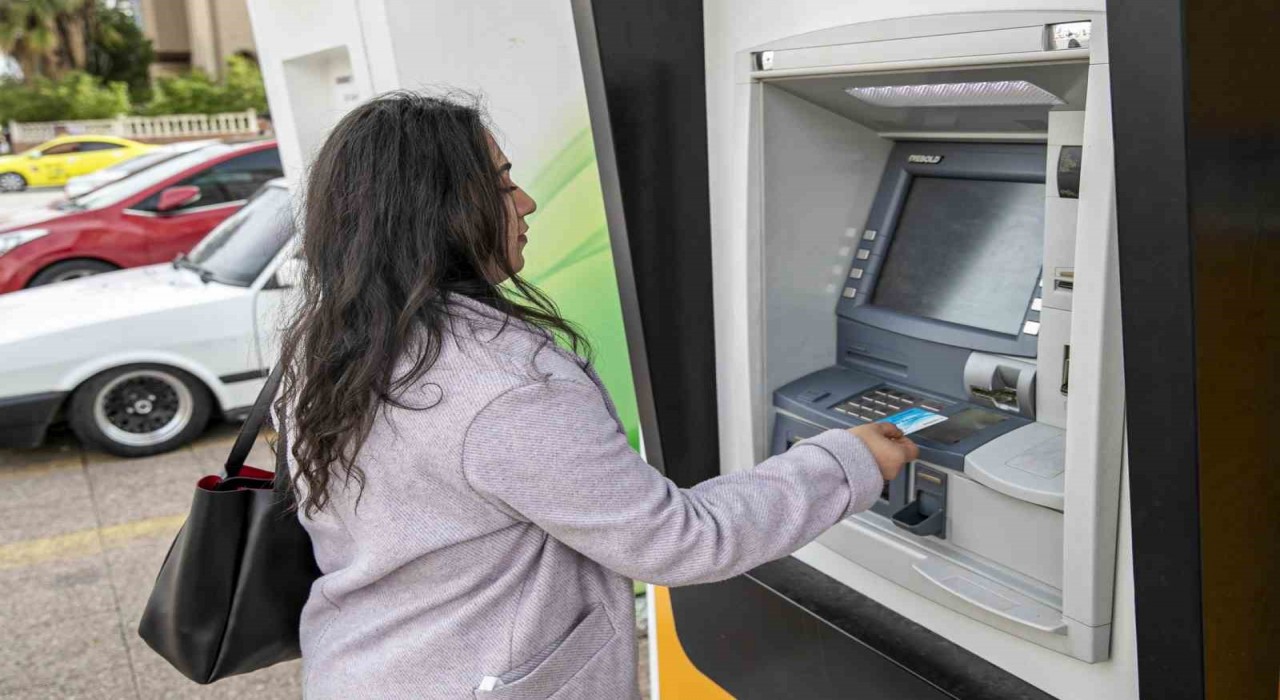 Mersinde Halk Kart ve Öğrenim Yardımı ödemeleri hesaplara yatırıldı