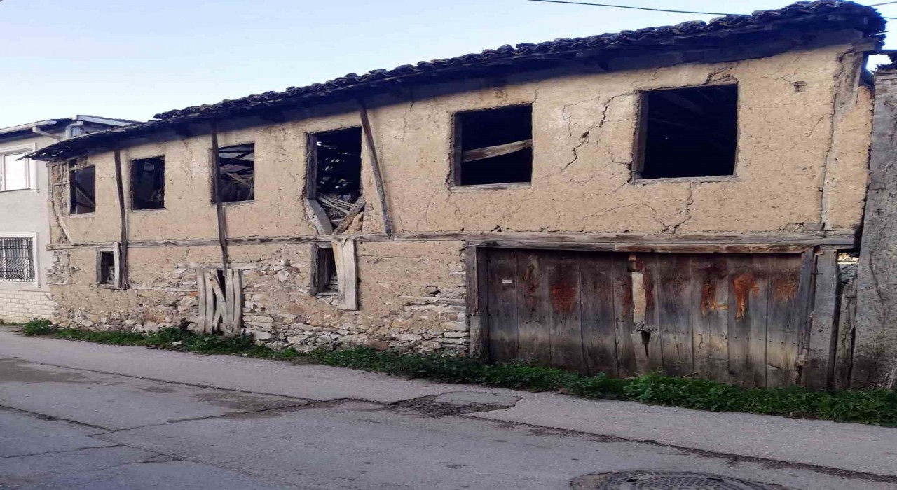 Metruk bina yıkımları hız kazandı