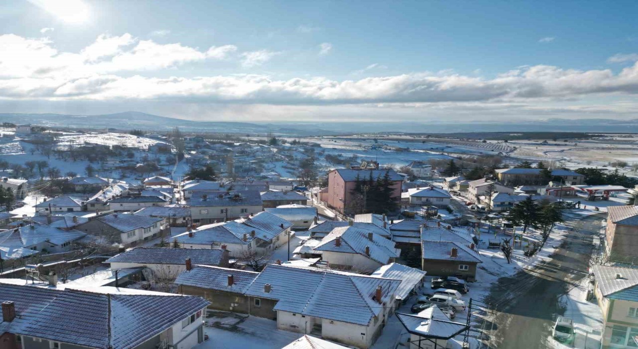 Mihalıççıkta kar nedeniyle eğitime 1 gün ara verildi