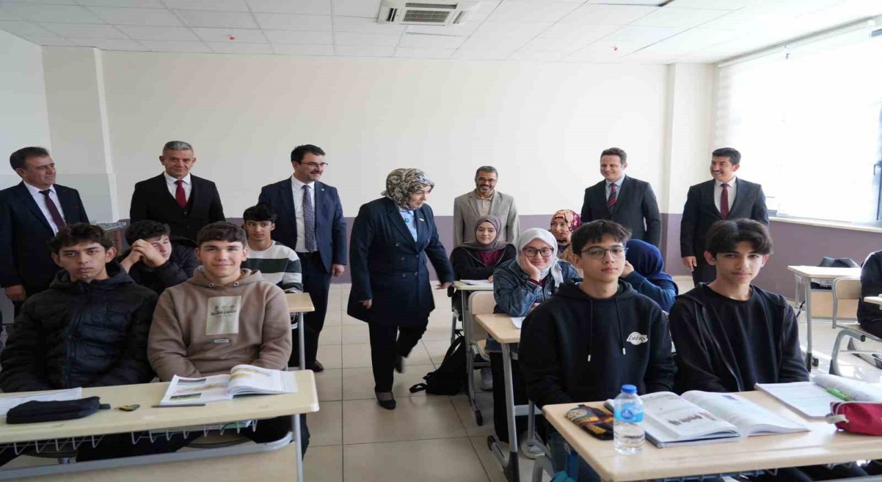 Milli Eğitim Bakan Yardımcısı Ökten, Köyceğizde incelemelerde bulundu