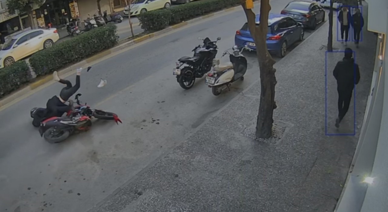 Aydın’da Motosiklet Kazası: Genç Kız Sürüklendi