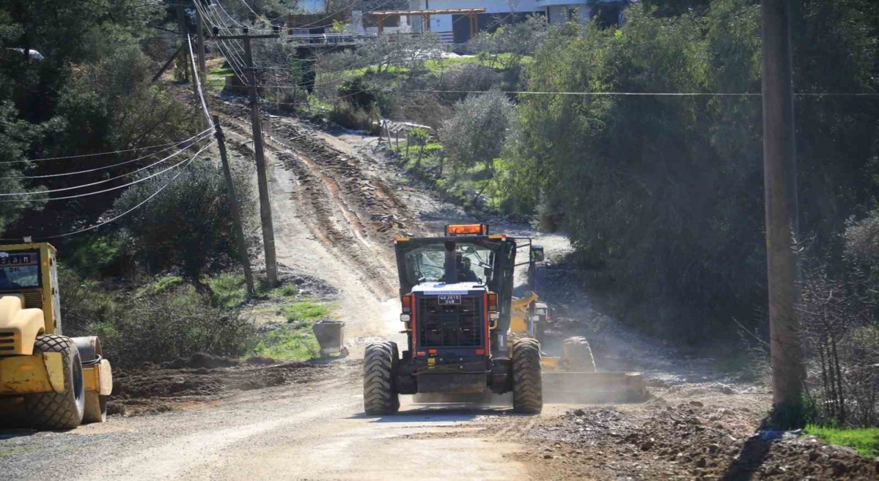 Muğla Büyükşehirden Ula Ataköye 13.5 milyonluk yol yatırımı