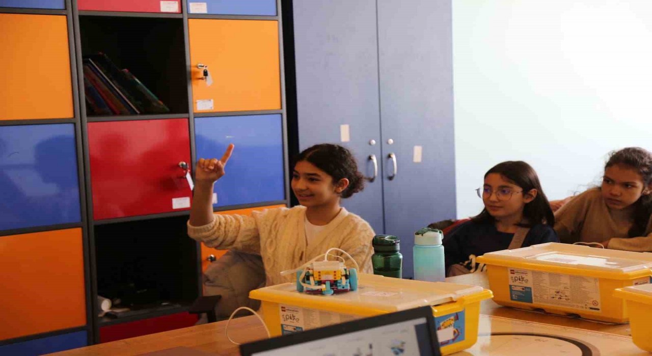 Muğlada deneyap atölyeleri ile geleceğin teknoloji yıldızları yetişiyor