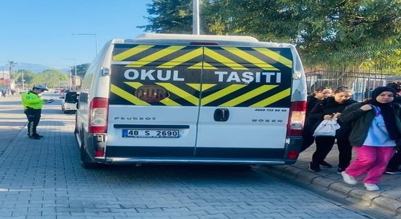 Muğlada okul çevreleri ve servis araçlarına güvenlik denetimi