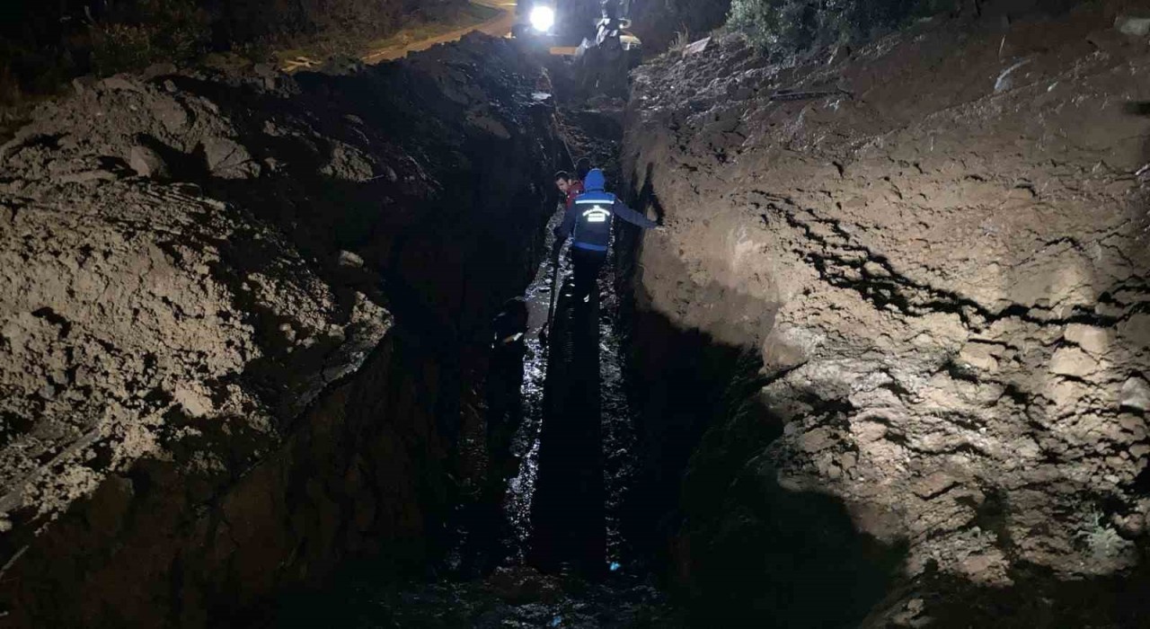 MUSKİ, Bodrumda 14 saatte kanalizasyon hattı yeniledi