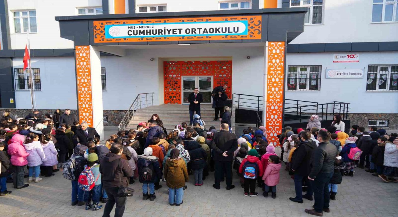 Muşta 104 bin öğrenci ders başı yaptı