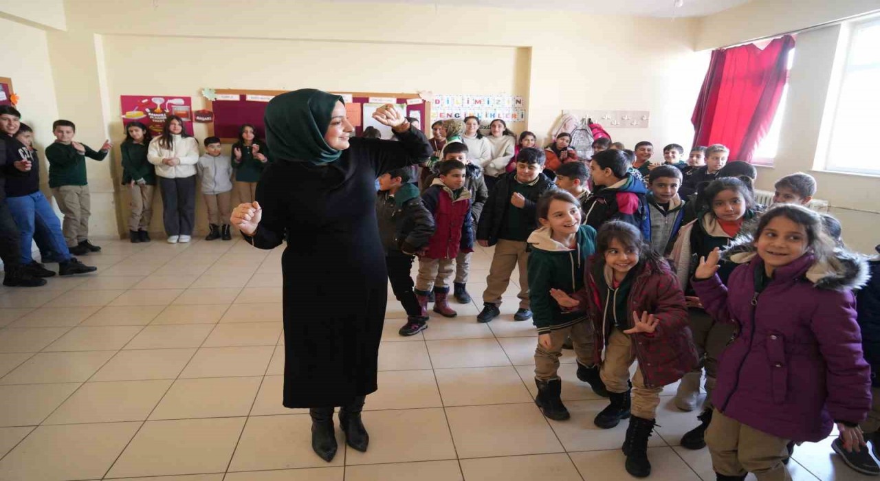 Muşta Teknoloji Bağımlılığına Karşı Yöresel Çocuk Oyunları etkinliği gerçekleştirildi
