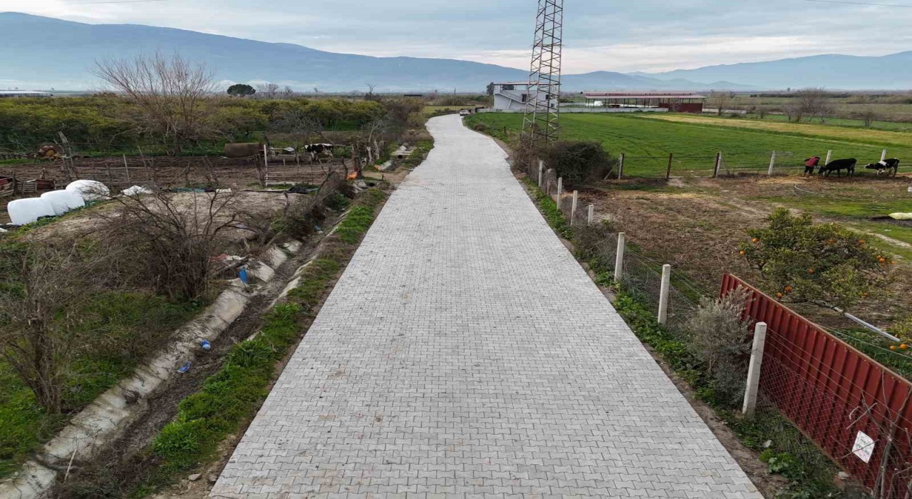 Nazilli Belediyesi Sevindiklide yolları yeniliyor