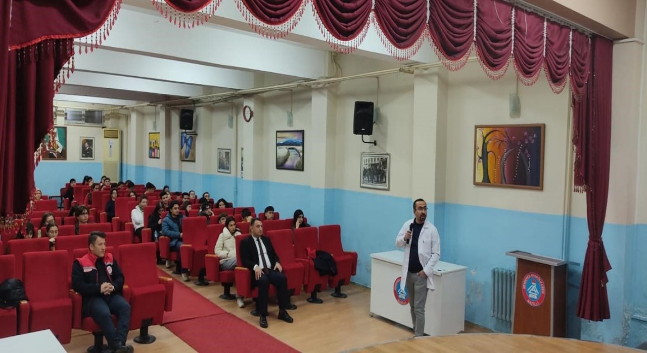 Nazillide öğrencilere meslek tanıtımı