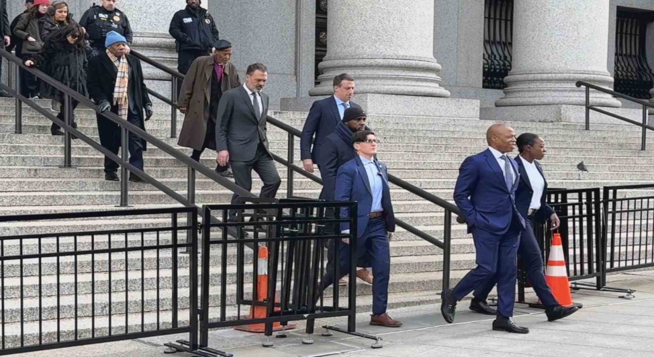 New York Belediye Başkanı Eric Adams hakkındaki suçlamaların düşürülmesine ilişkin duruşmada karar çıkmadı