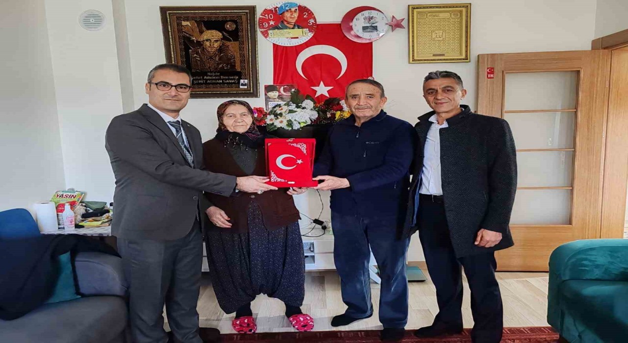 Niğde SGK İl Müdürü Eray Buzdan şehit ailelerine anlamlı ziyaret
