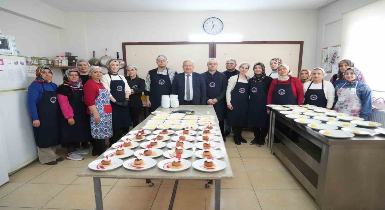 Niğdede kursiyerler aldıkları Türk mutfağı eğitimi ile usta aşçı oluyor