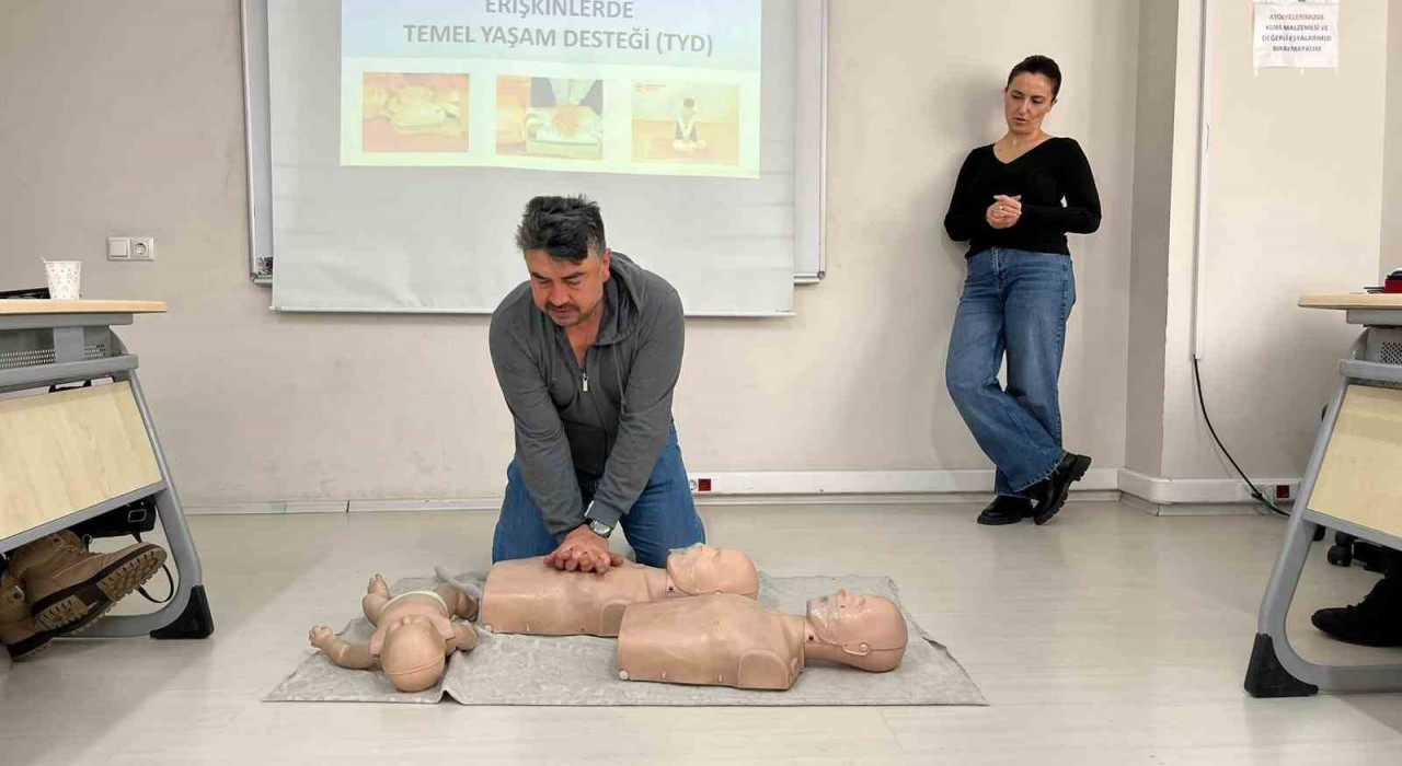 Odunpazarı Belediyesinden personeline ilk yardım eğitimi
