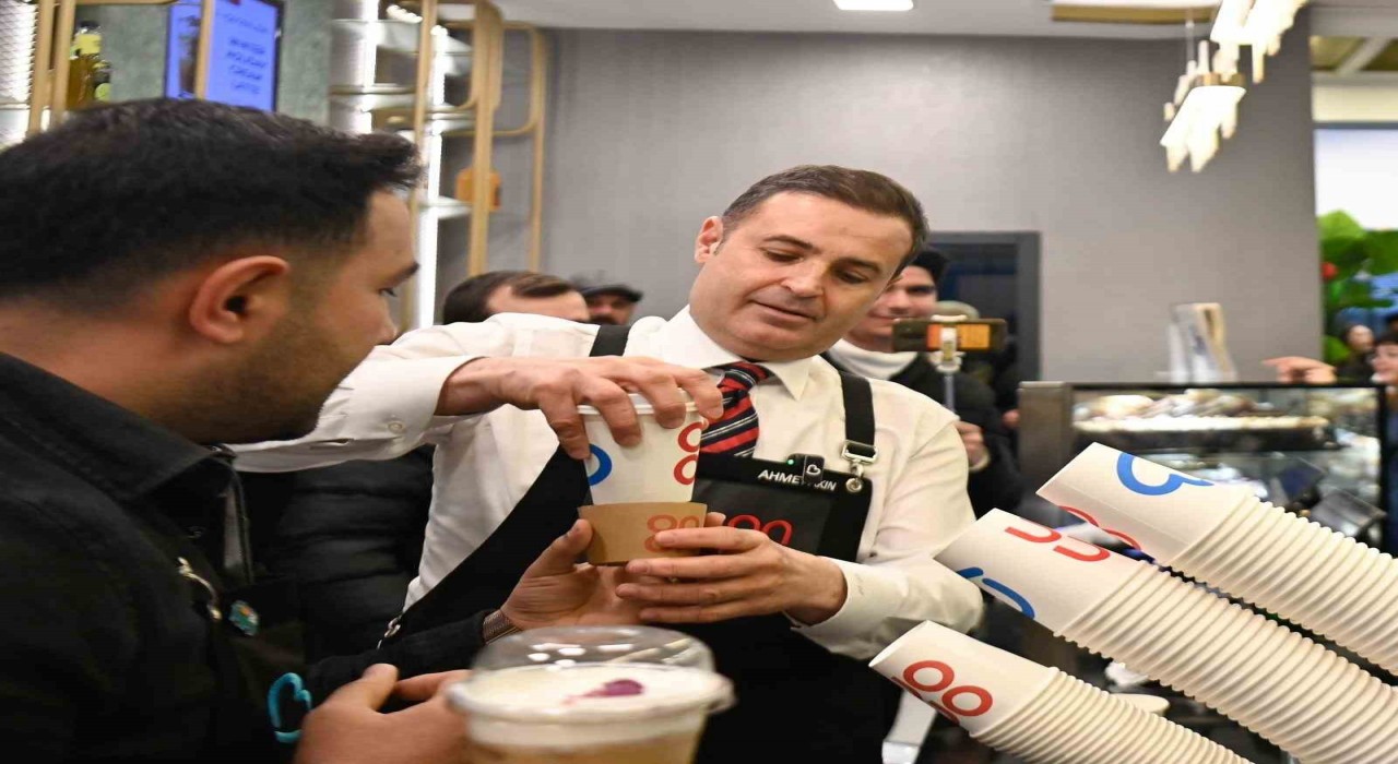 On On Kafenin yeni şubesi Paşaalanında açıldı