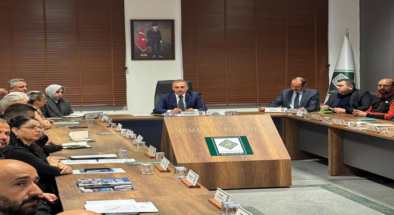Osmaniye Belediyesi Haftalık Koordinasyon Toplantısını Gerçekleştirdi