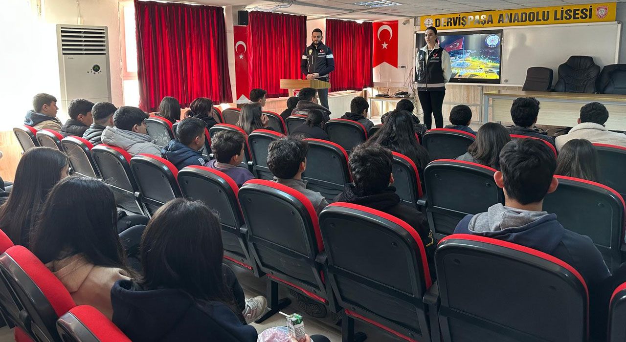 Osmaniye Emniyeti’nden Öğrencilere Kişisel Güvenlik Semineri