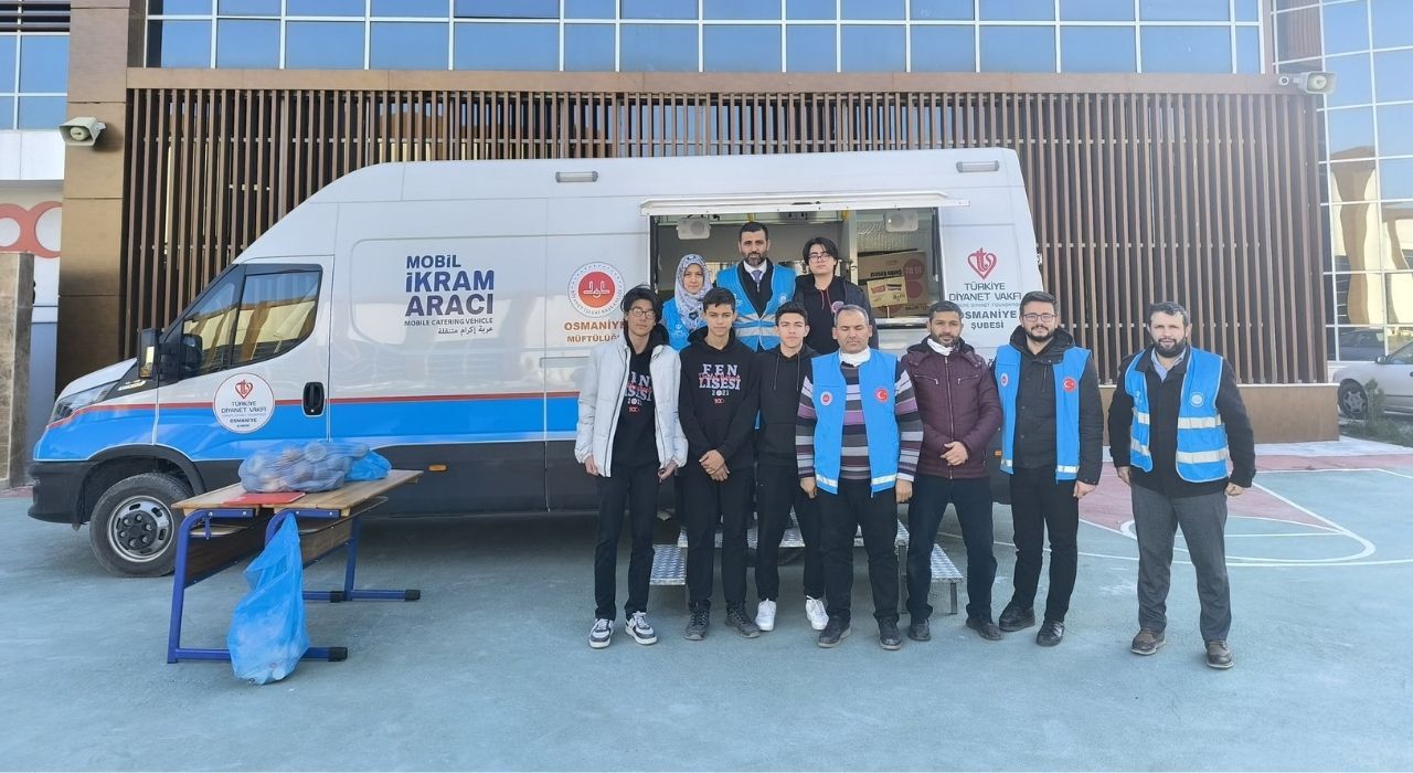 Osmaniye İl Müftülüğü, Öğrencilere Sıcak Çorba Dağıttı