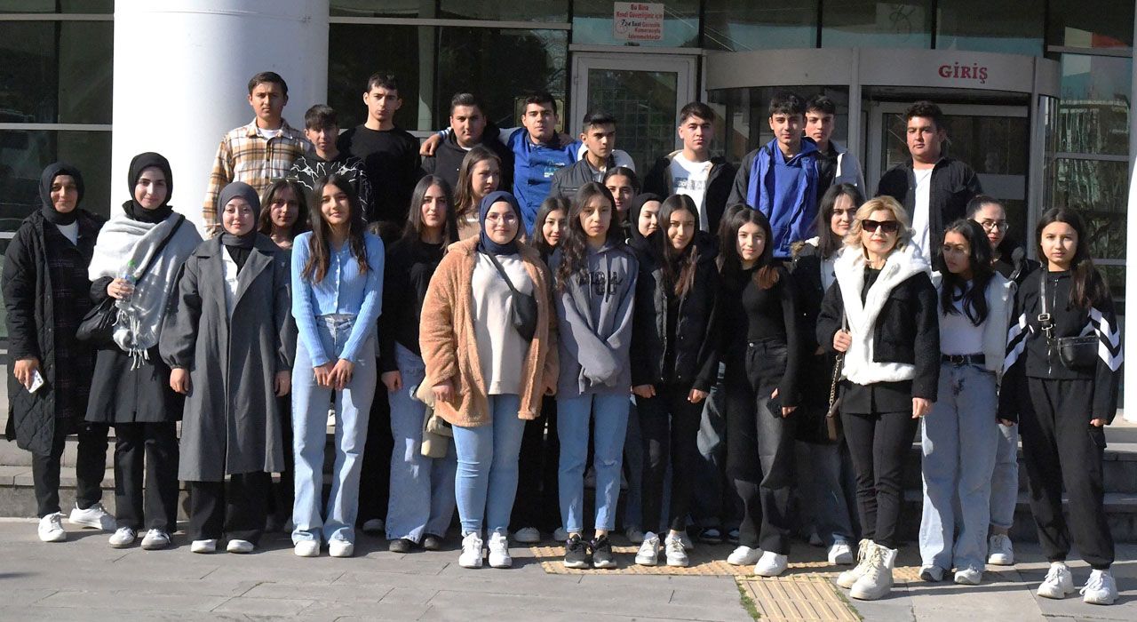 Osmaniye Korkut Ata Üniversitesi’nden Lise Öğrencilerine Tanıtım Gezisi