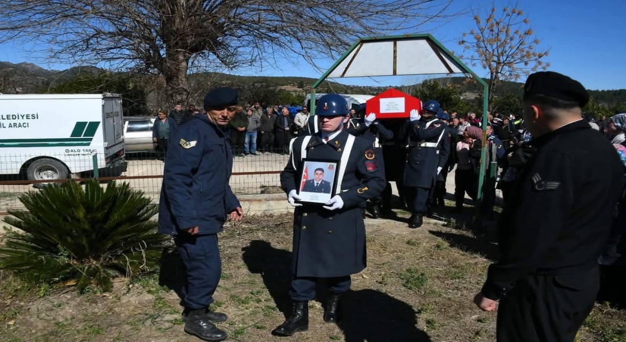 Osmaniyede motosiklet kazasında ölen uzman çavuşun cenazesi toprağa verildi