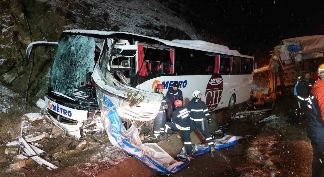 Otobüs kazasındaki yaralı sayısı 21e çıktı