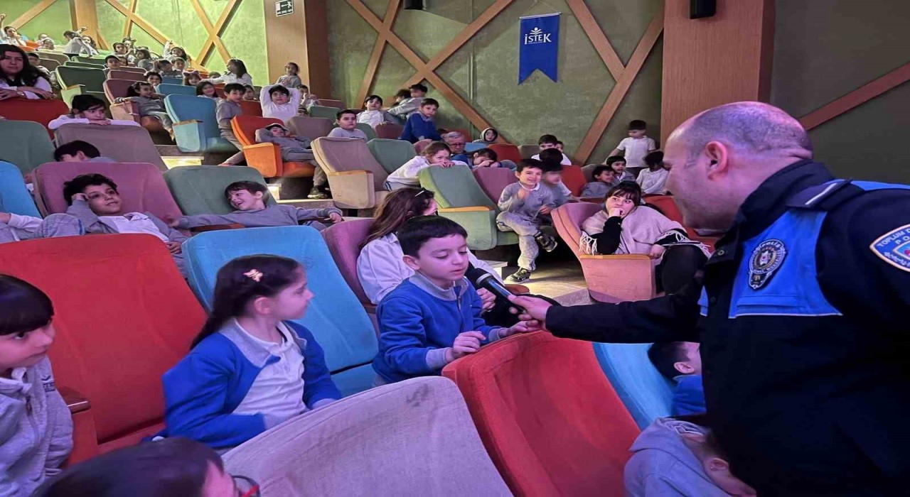 Polis ekiplerinin öğrencilere yönelik bilgilendirmeleri sürüyor