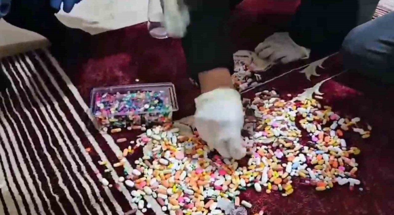 Sungurlu’da Vazolara Gizlenmiş Uyuşturucular Bulundu